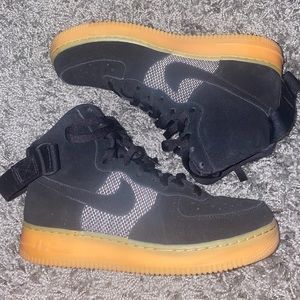 Black Air Force 1 high top